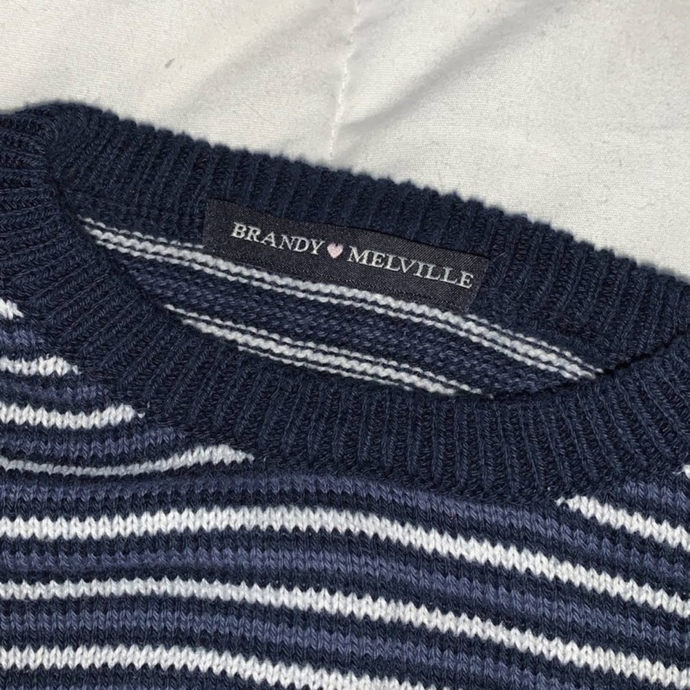 Brandy Melville sweater